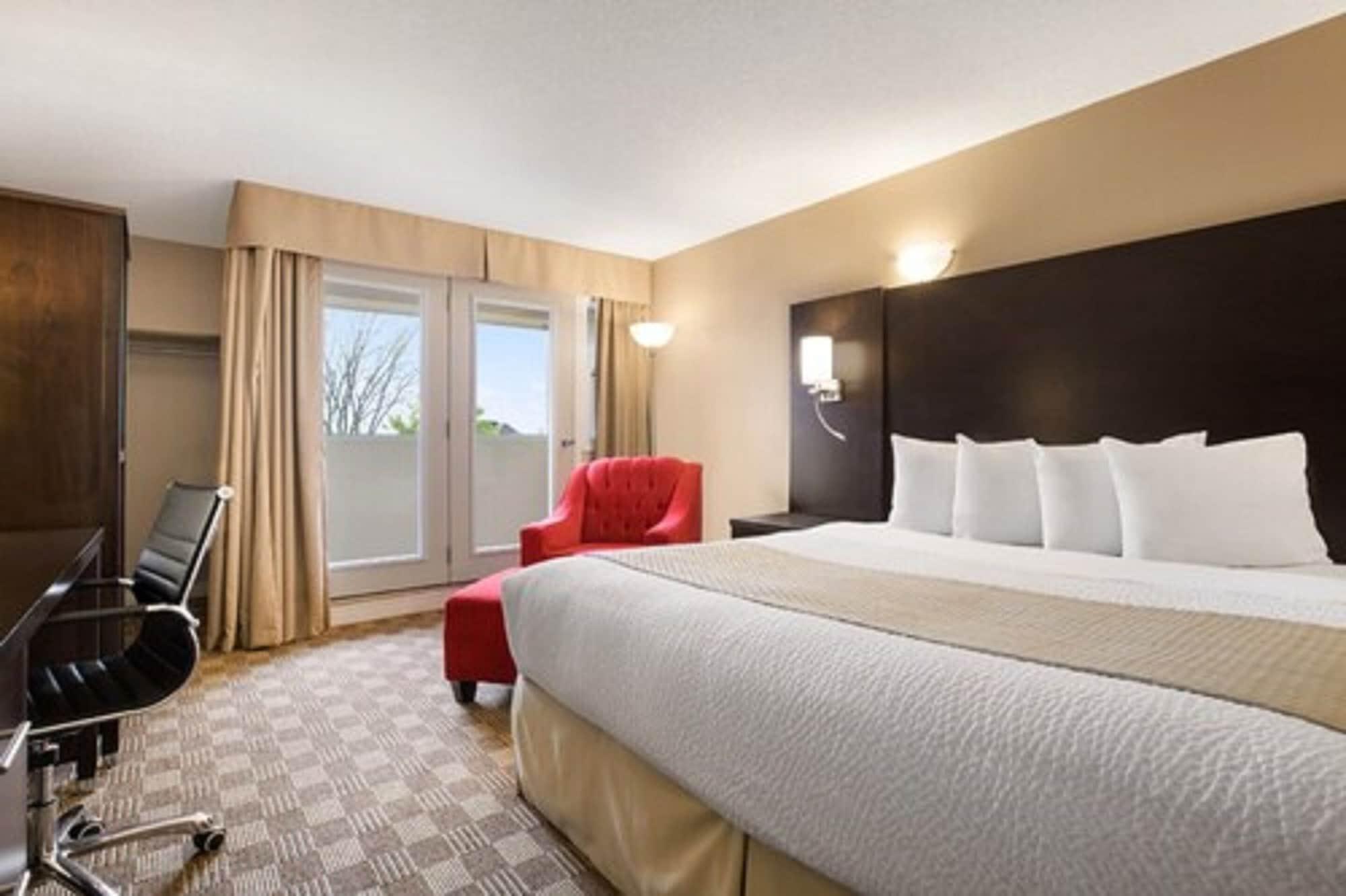 Days & By Wyndham Downtown Hotel North Bay