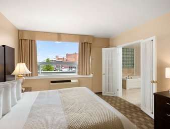 Days & By Wyndham Downtown Hotel North Bay