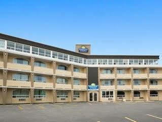 Days & By Wyndham Downtown 3*