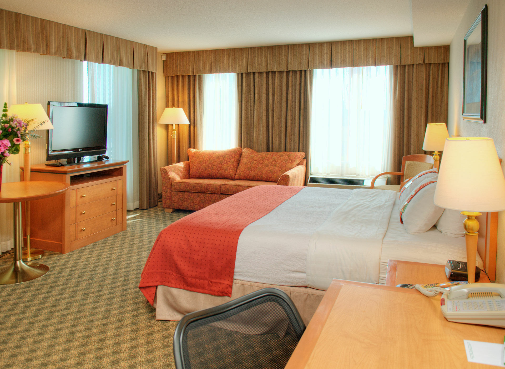 Hotel Days & By Wyndham Downtown North Bay