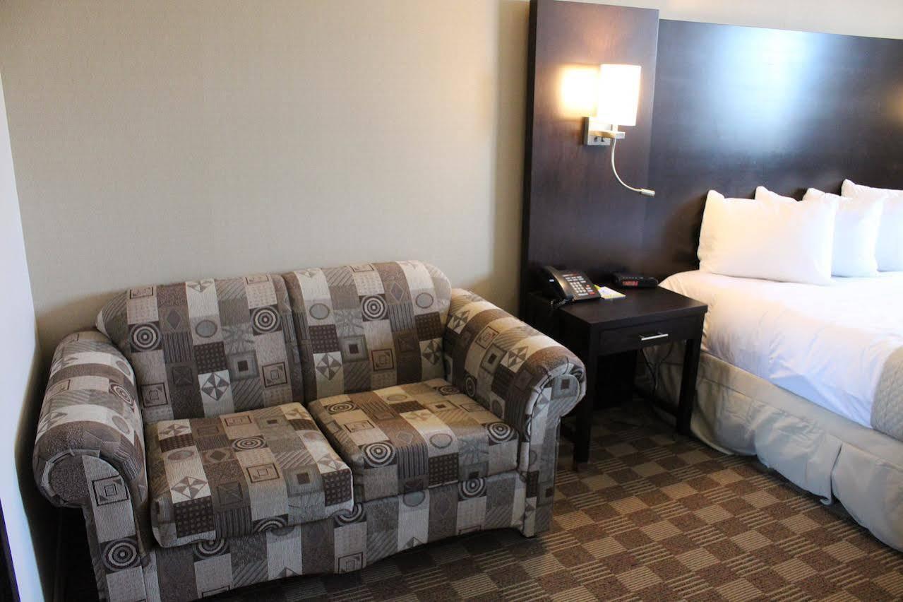 Days & By Wyndham Downtown