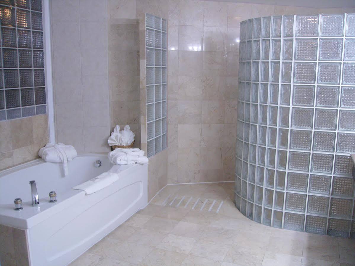 Days & By Wyndham Downtown Hotel 3*